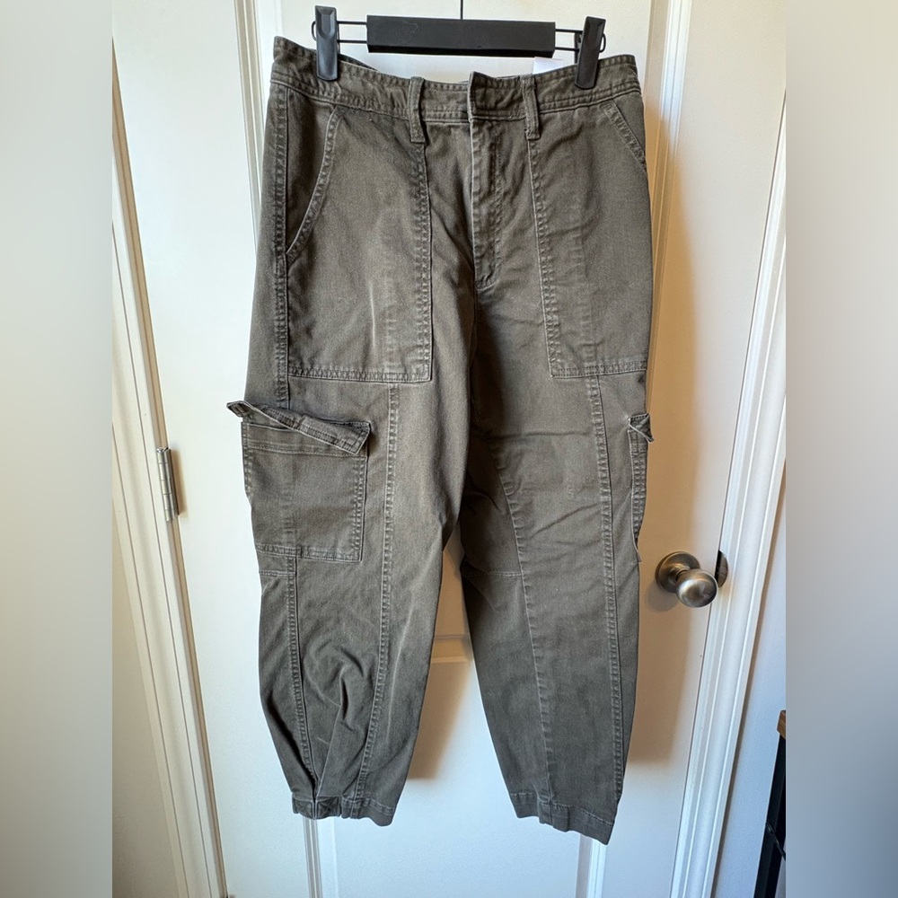 Banana republic women’s cargo pants 8 tall